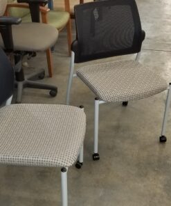 HON IGNITION MULTI-PURPOSE STACKING CHAIR WITHOUT ARMS