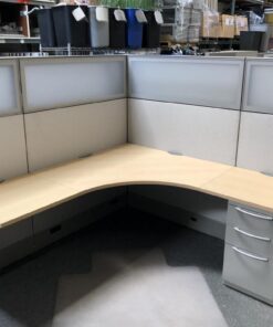 Alternative view of #194 Haworth Premise Segmented Monolithic Workstations Glass