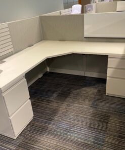 Alternative view of #413 Haworth 6x6 Stations