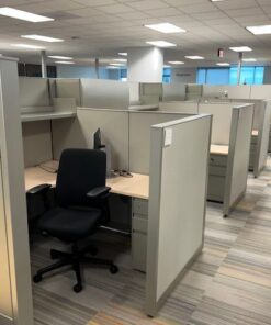 #548 Steelcase Answer Workstations